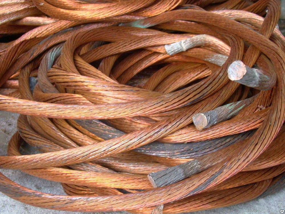 В Знаменске украли почти 100 метров кабеля связи