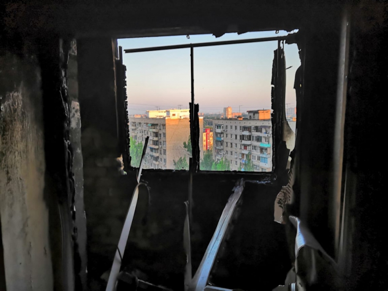 В Ленинском районе загорелась квартира