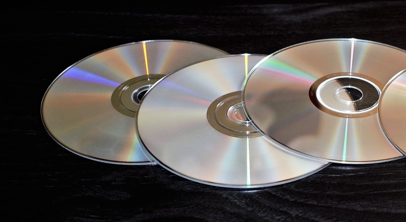 Астраханца накажут за продажу дисков с фильмами