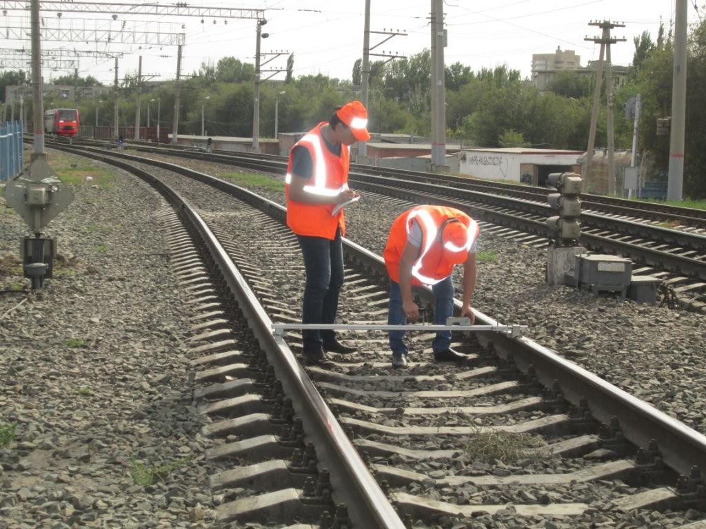 Астраханские железнодорожники усилили меры по обеспечению безопасности движения поездов