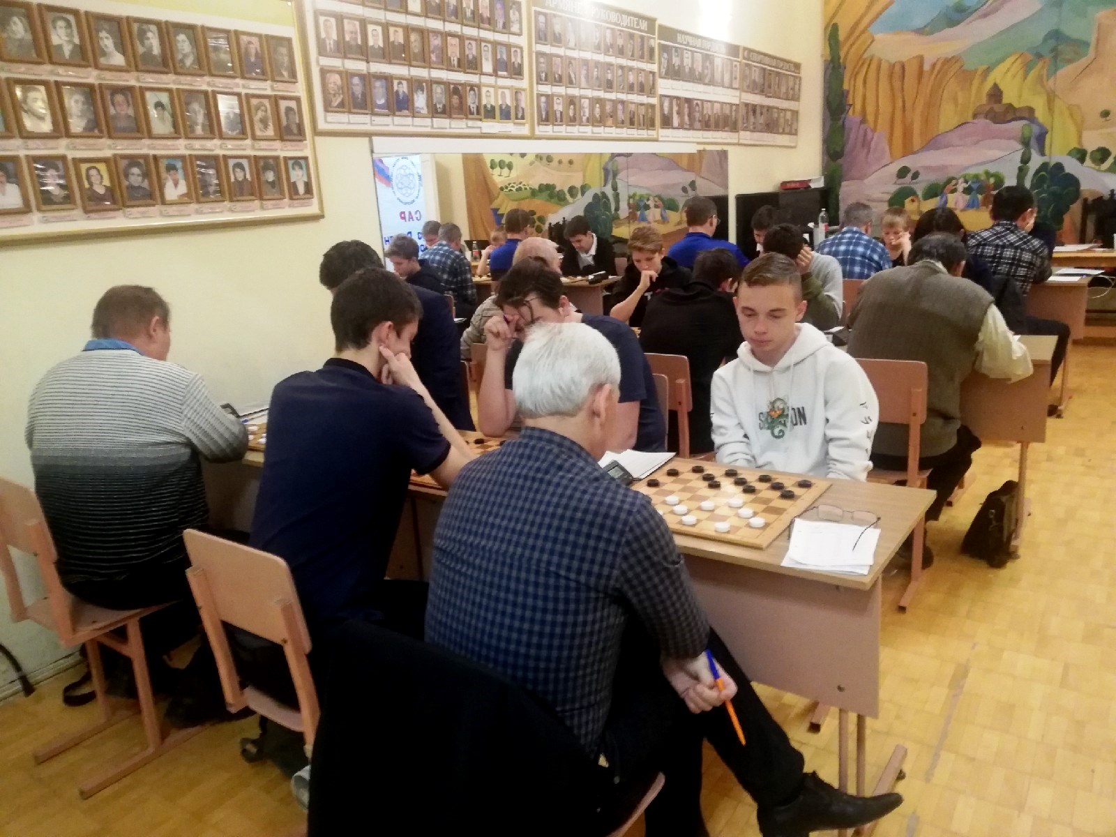 В Астрахани проходит Всероссийский турнир по русским шашкам