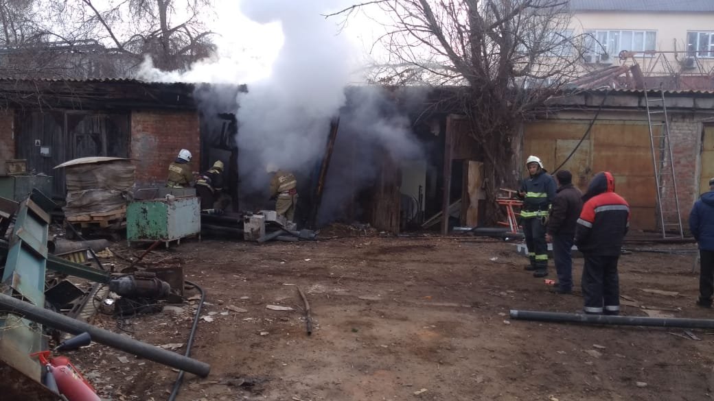 В Астрахани из пожара спасли 12 человек