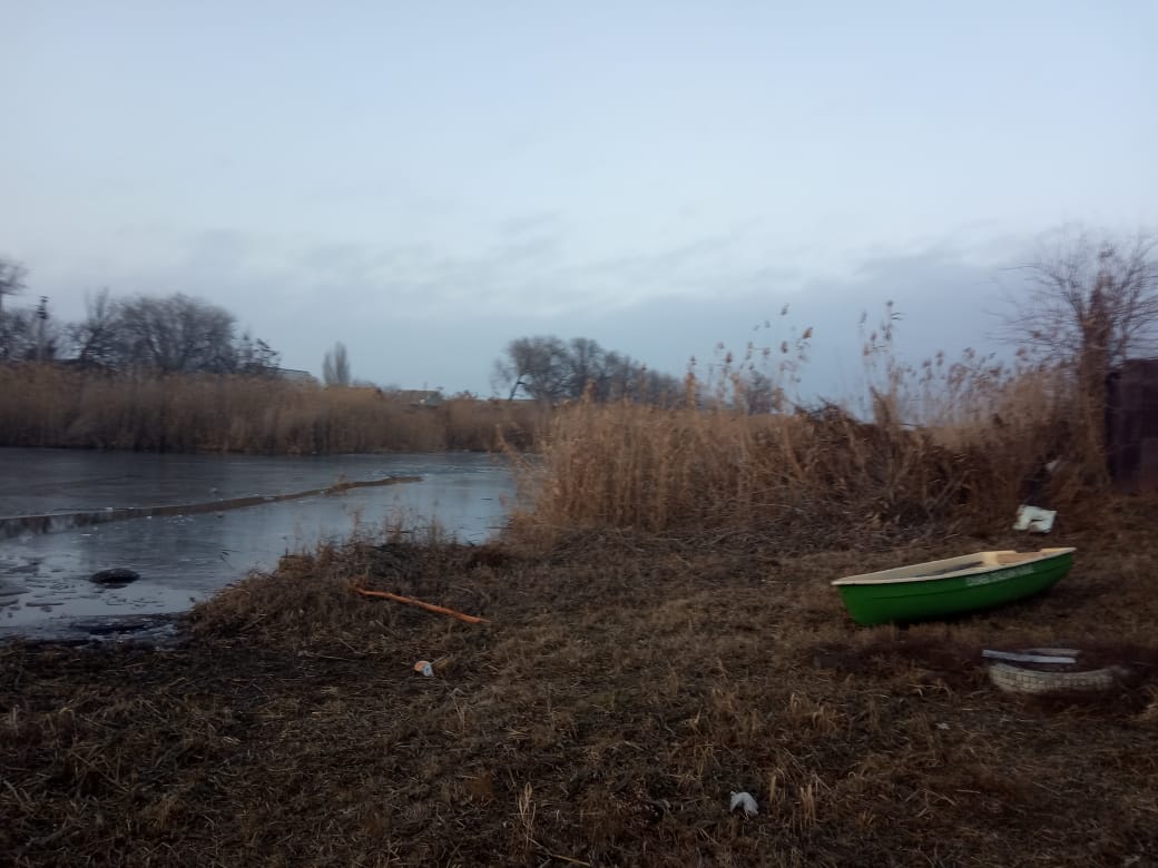 В Астрахани чуть не утонули трое детей