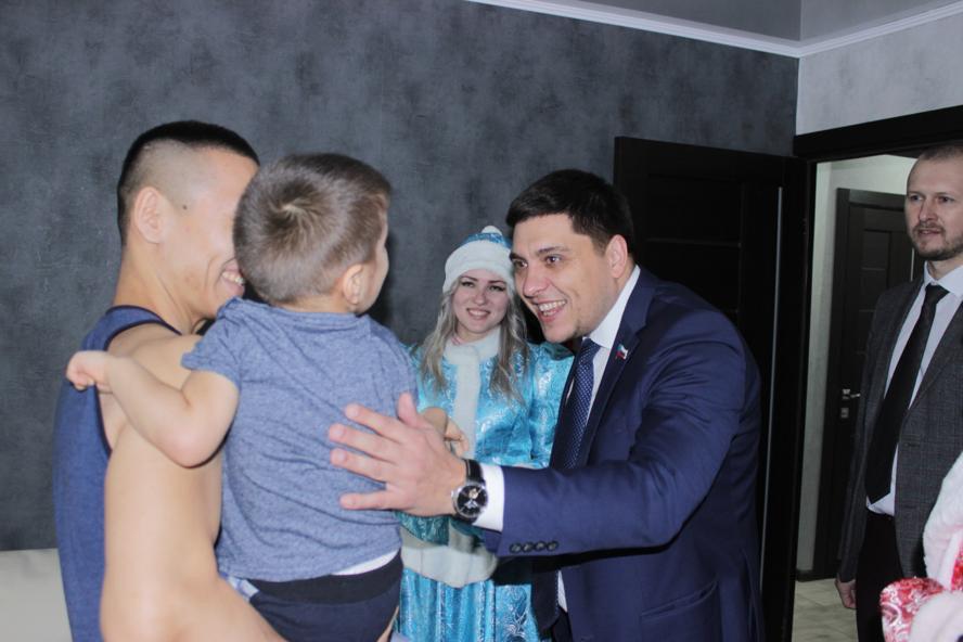 Депутат Андрей Невлюдов поздравил детей – инвалидов с наступающим Новым Годом