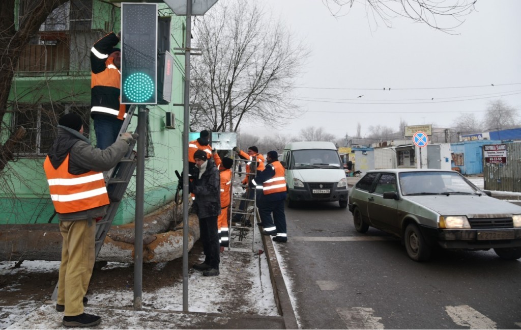 С начала года в Астрахани заменили 500 светофоров