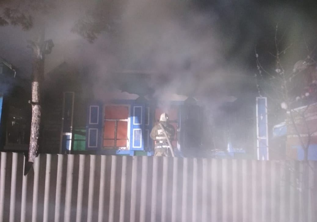 В Ахтубинске сгорел жилой дом
