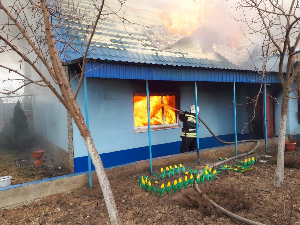 В Красноярском районе дом выгорел дотла