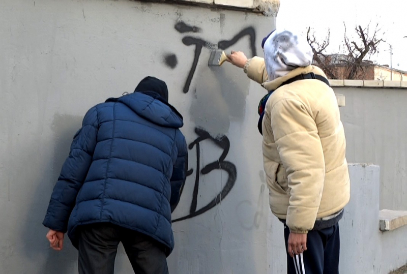 Без комментариев: В Астрахани студент подозревается в вандализме