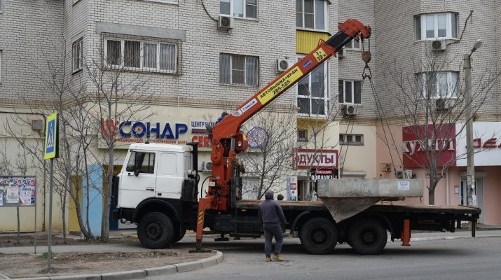 Астрахань чистят от незаконных конструкций