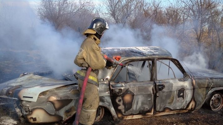 В Астрахани снова горели автомобили
