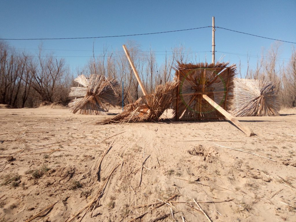 Разрушен городской пляж
