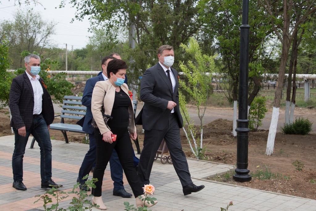 Игорь Бабушкин посетил памятную стелу в Трусовском районе
