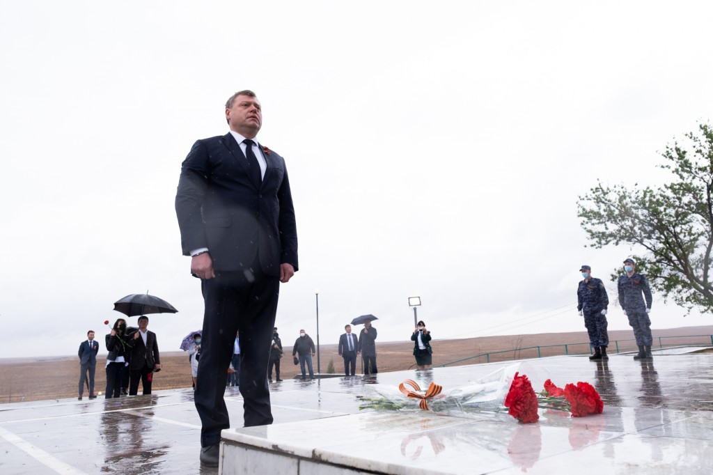 Игорь Бабушкин посетил мемориал 28-й Армии под Хулхутой