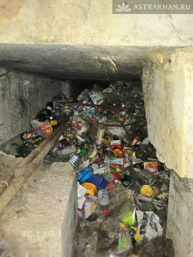 мусор в подвале Минусинская 2