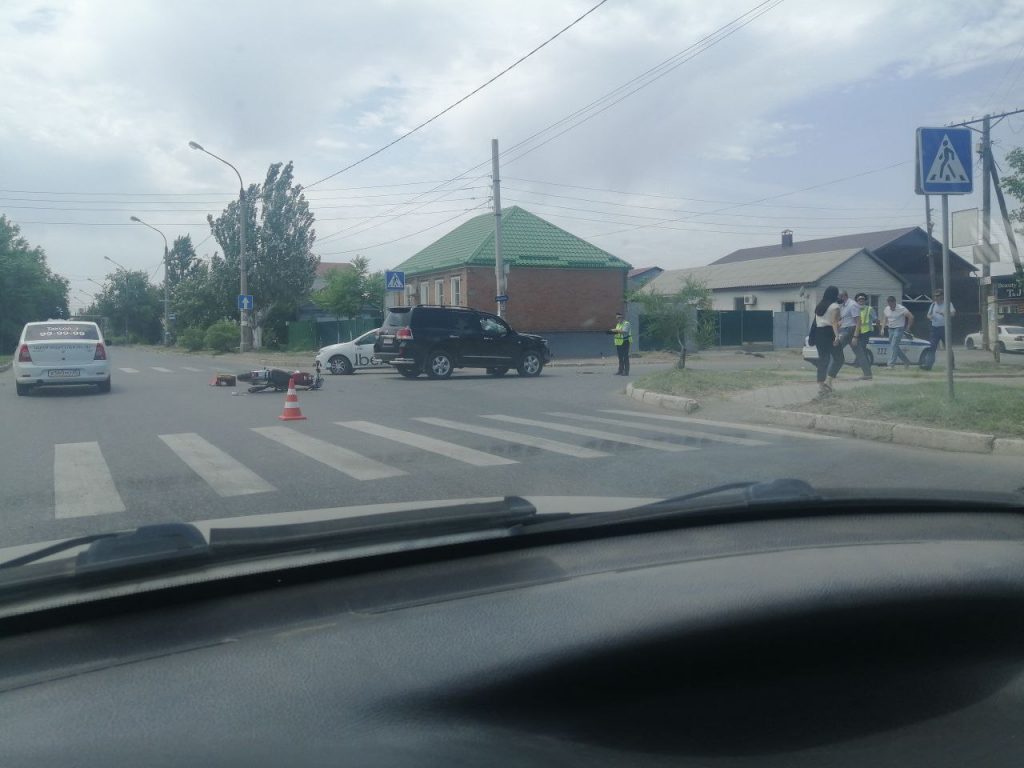 В Астрахани объявлена охота на мотоциклистов? Произошло очередное ДТП. 