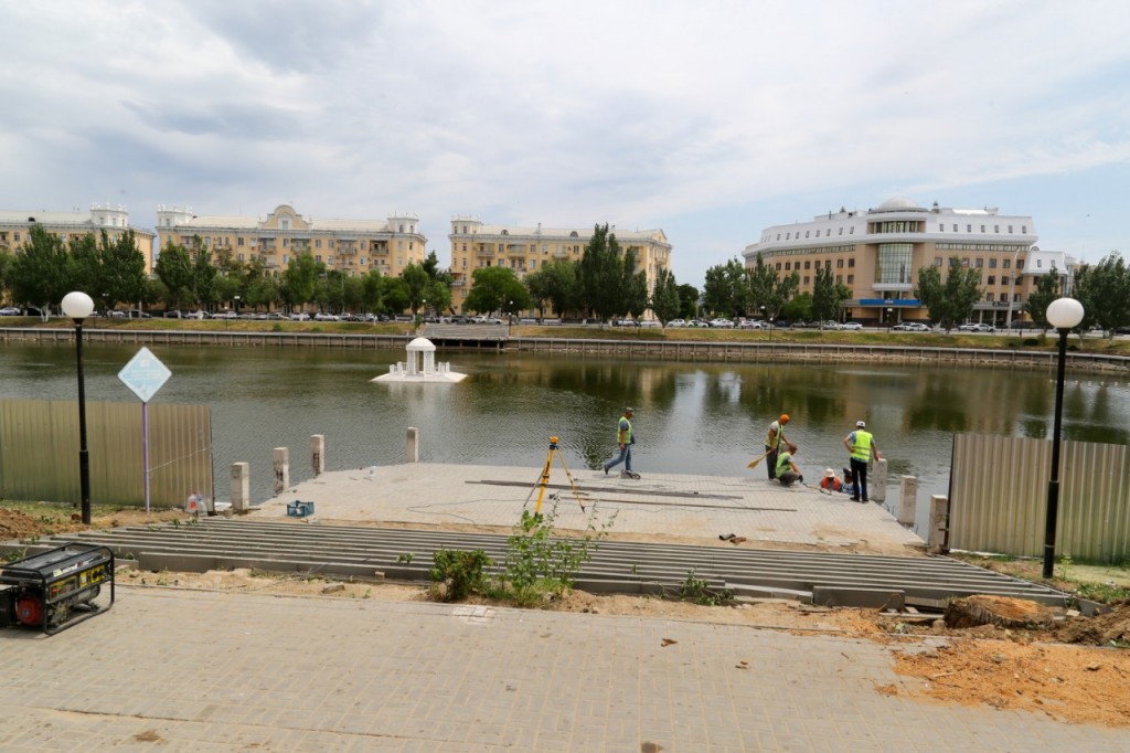 Реконструкция Лебединого озера Астрахань