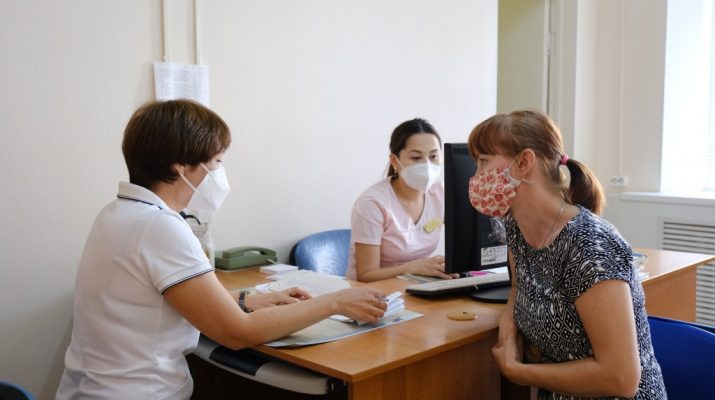 В Астраханских поликлиниках приняли более 10 тысяч пациентов