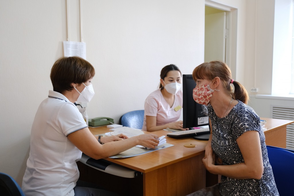 В Астраханских поликлиниках приняли более 10 тысяч пациентов