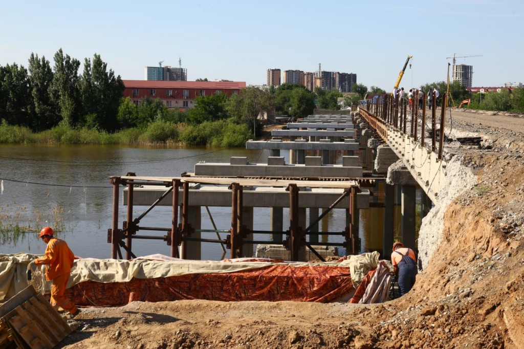 Строительство Милицейского моста закончится раньше сроков