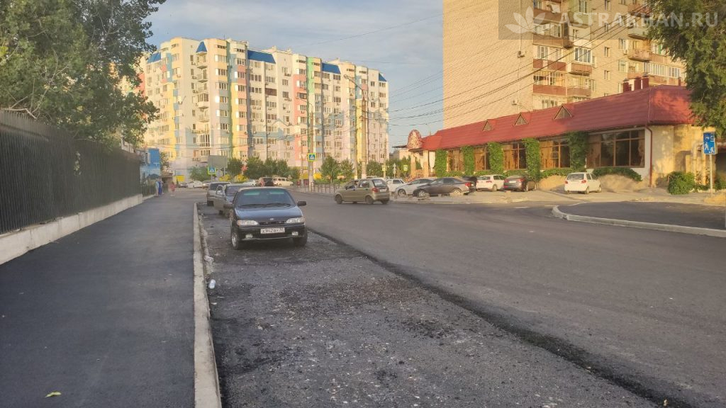 В Астрахани на улице Космонавтов появилась идеальная дорога