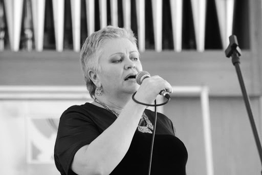 Скончалась астраханская джазовая певица Лариса Сазонова