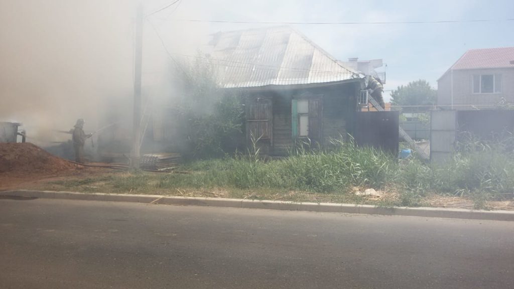 В Астраханской области потушили 21 пожар