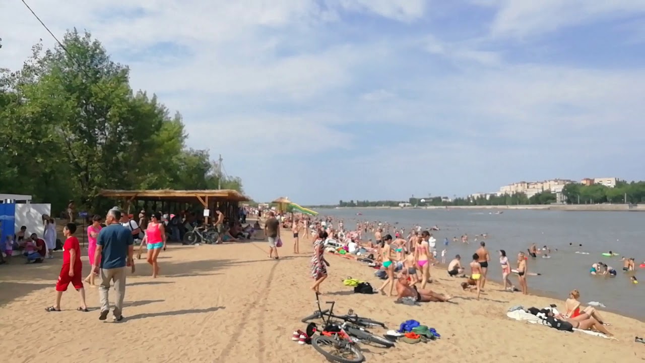 Астраханцам официально разрешили купаться
