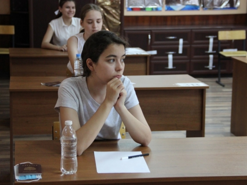 Сегодня в Астрахани ЕГЭ по русскому языку написали более двух тысяч старшеклассников