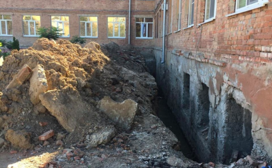 Мария Пермякова взяла на контроль ремонт школы