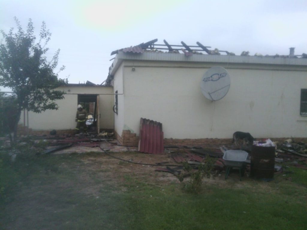 Ночью в Астраханской области сгорел дом