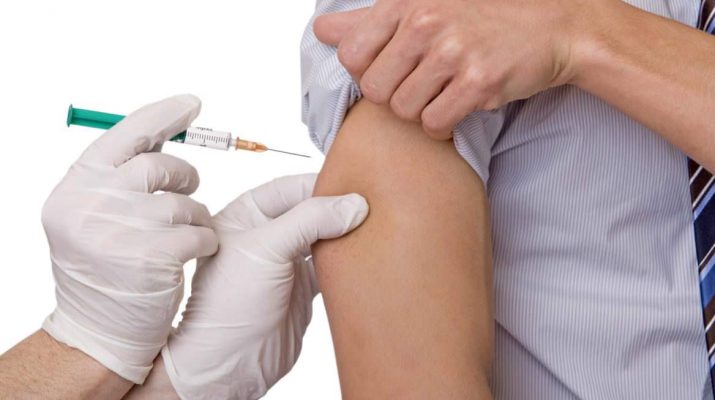 Астраханцев привьют новой вакциной от гриппа