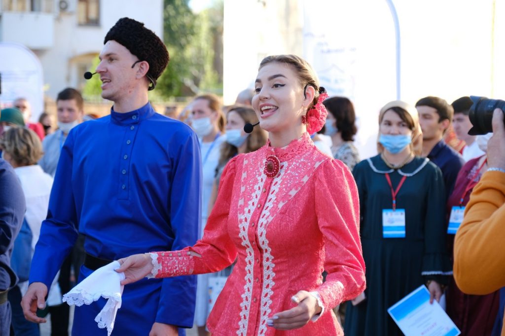 В Астрахани прошло торжественное открытие этнокультурного форума