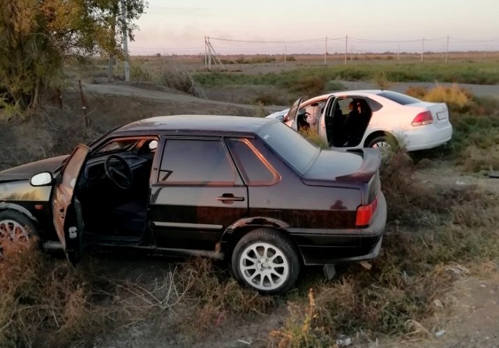 Под Астраханью столкнулись две машины. Пострадали дети