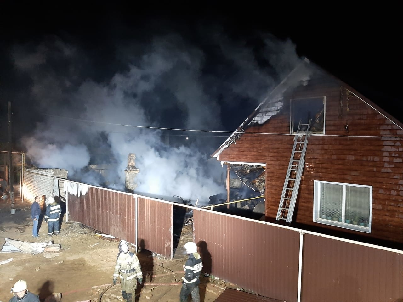 В Астраханской области сгорело 4 жилых дома