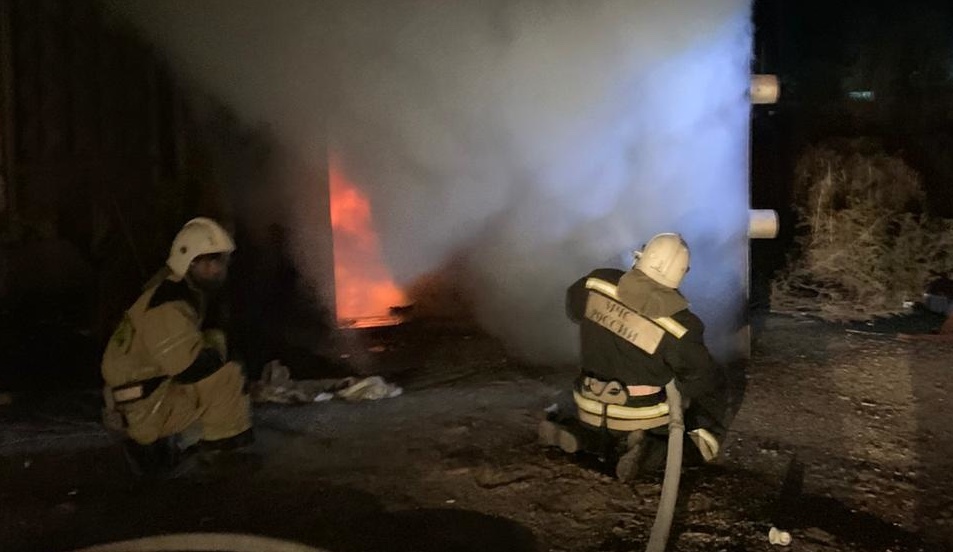 В Астрахани произошло 13 пожаров