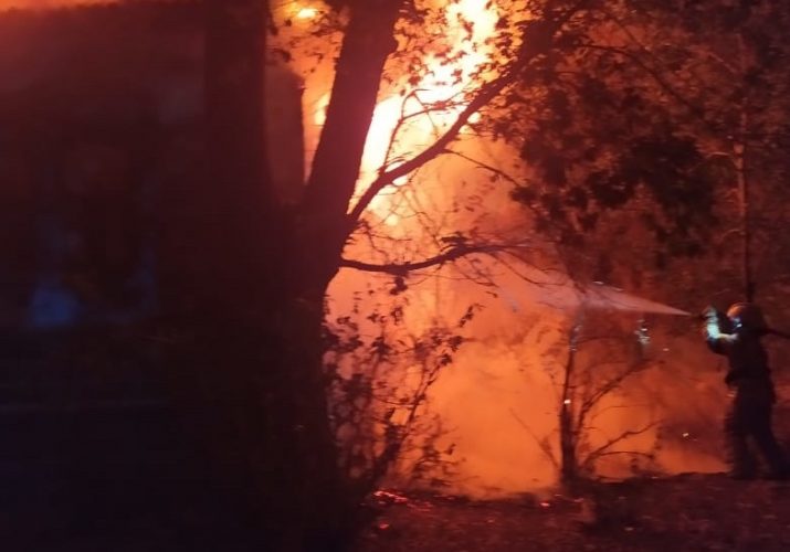 Этой ночью в Красноярском районе сгорело здание