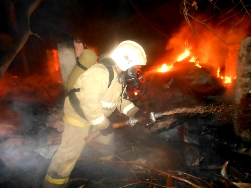 2 крупных пожара в Астраханской области