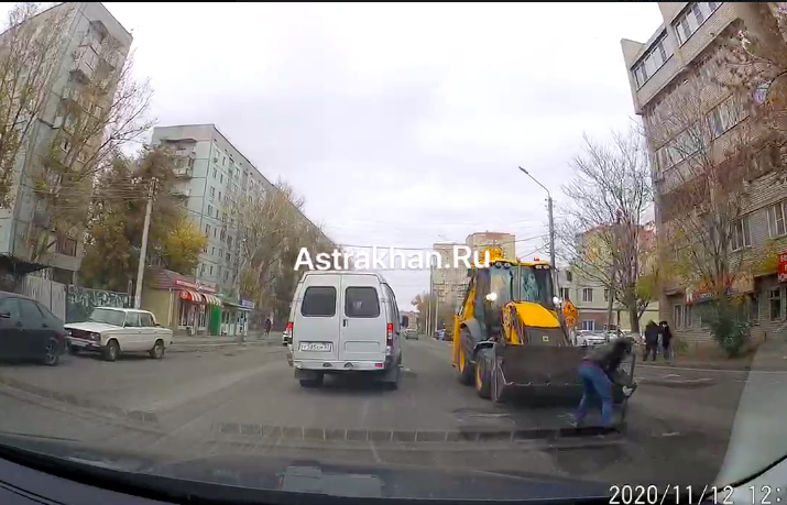 Ремонт дорог добрался до улицы Генерала Епишева (видео)
