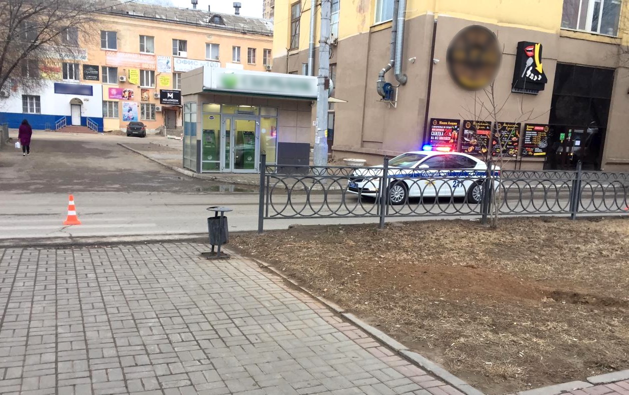 На улице Савушкина в Астрахани пенсионер сбил 16-летнюю девушку и скрылся