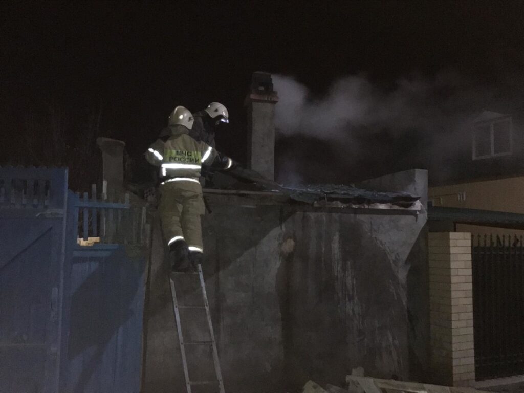 В Астраханской области горели 3 квартиры. Есть пострадавшие