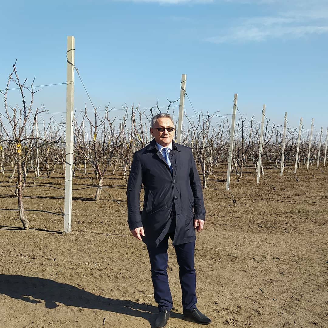 Генеральный консул Республики Казахстан Тауболды Умбетбаев посетил Килинчинские сады в Астраханской области