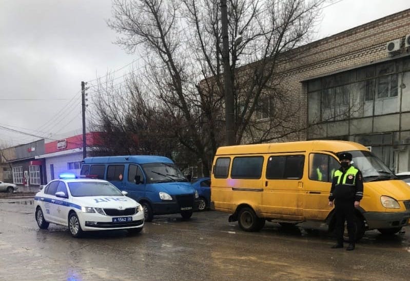 В Астрахани в отношении водителей общественного транспорта составили 531 административный материал