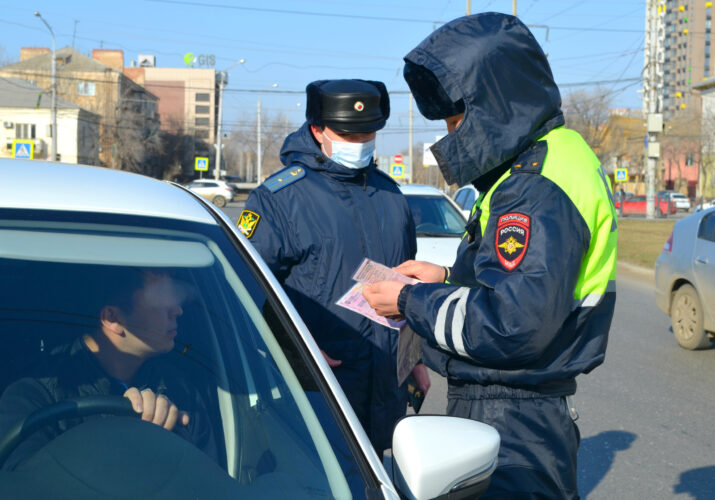 В Астрахани во время рейда на улице Николая Островского арестовали маршрутку № 117