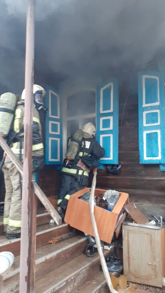 Под Астраханью при пожаре в частном доме погиб мужчина