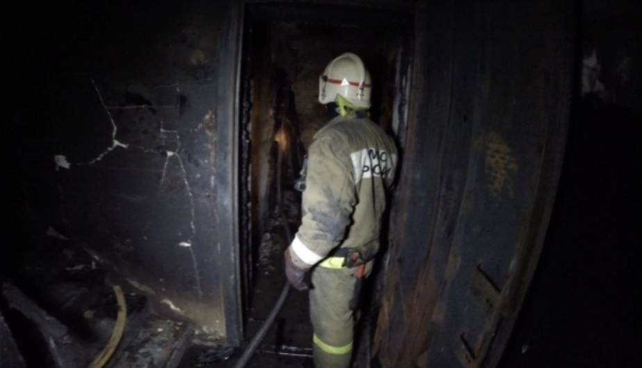 В Астрахани мужчина пострадал в пожаре, случившемся из-за сигареты