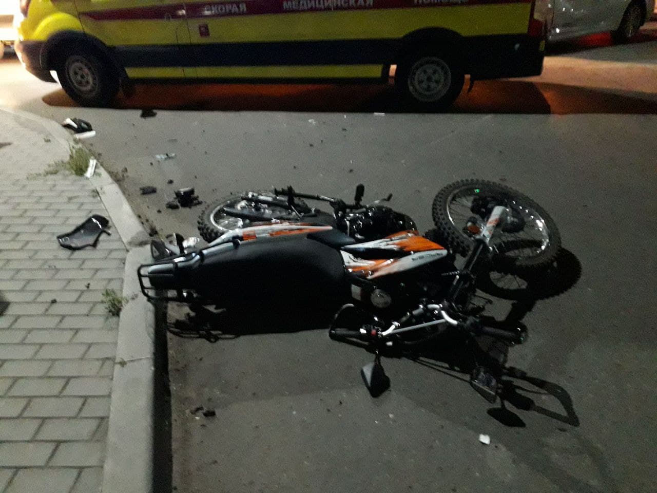в астрахани погиб мотоциклист