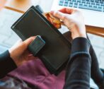 Apple Pay теперь доступен держателям карт «Мир» ВТБ Apple Pay теперь доступен держателям карт «Мир» ВТБ