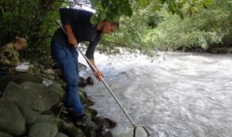Астраханец из КаспНИРХа спас девочку, упавшую в горную реку в Дагестане