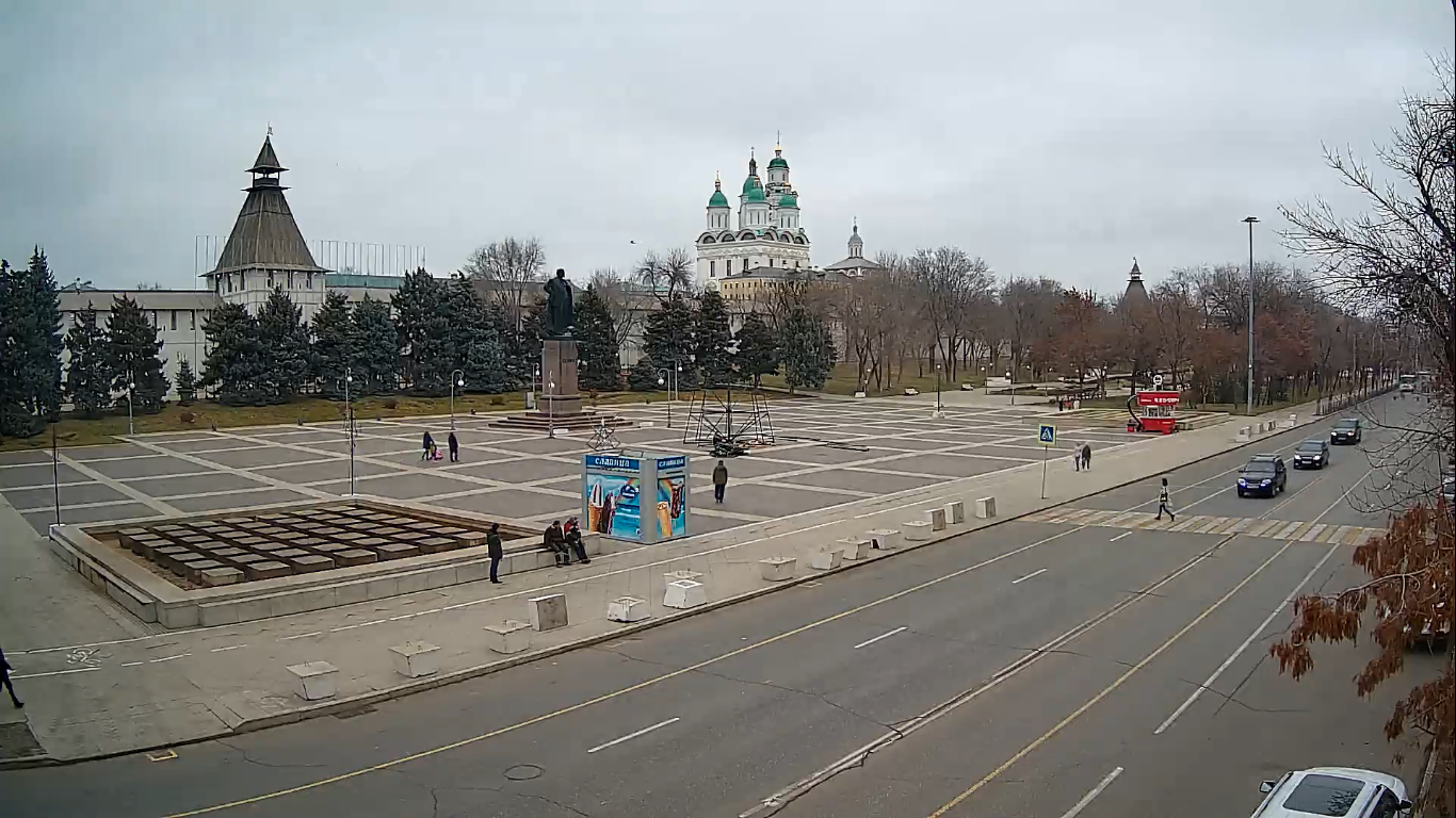 старая площадь ленина в астрахани