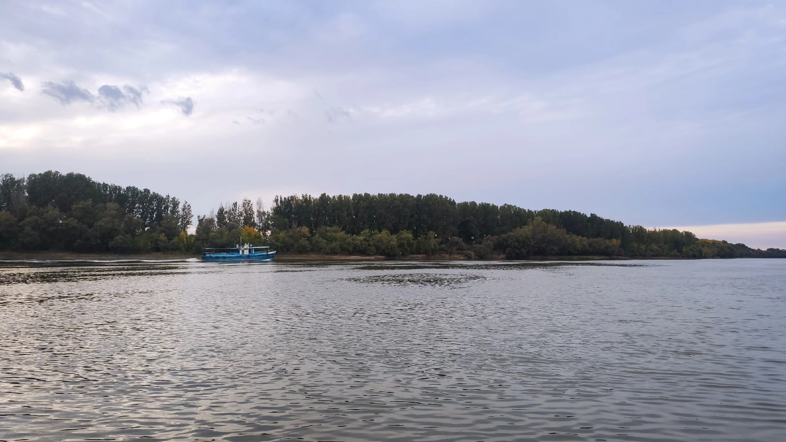 Река Волга Астрахань